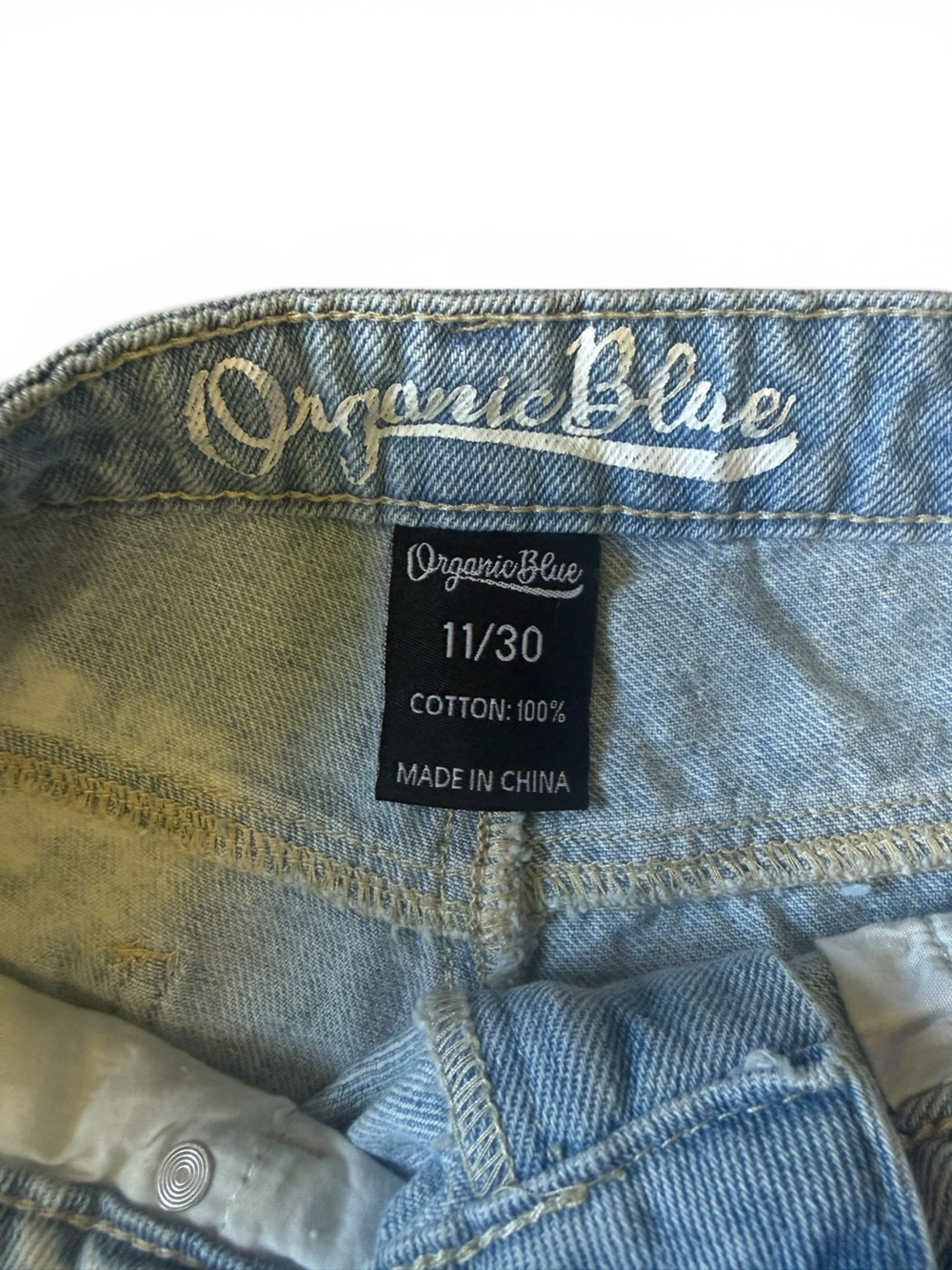 NWT | Organic Blue Vintage Fit Distressed Bleach Wash Denim Shorts - size 11 - Picture 3 of 4